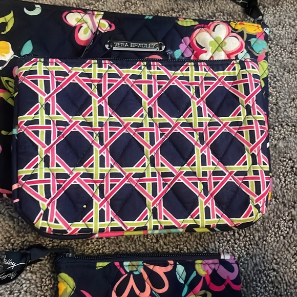 Vera Bradley set of 3 pouches - Picture 3 of 4